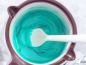 Preview: Bunte Candy Melts Glasur 250g Hellblau schmelzen